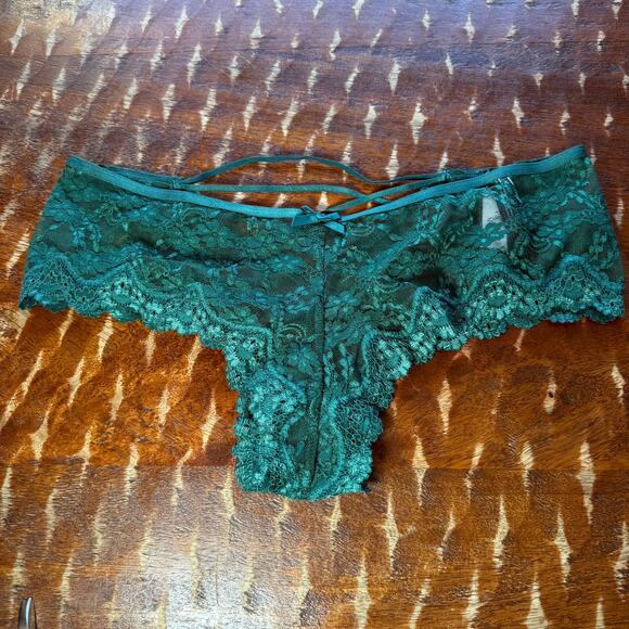 NWT Victoria's Secret Green Lace Cheeky Panties - Size Large - Picture 1 of 5